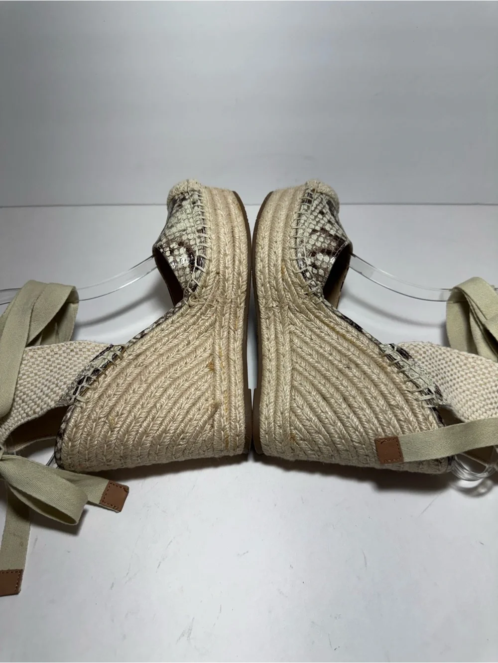 Vince Camuto vince camuto
